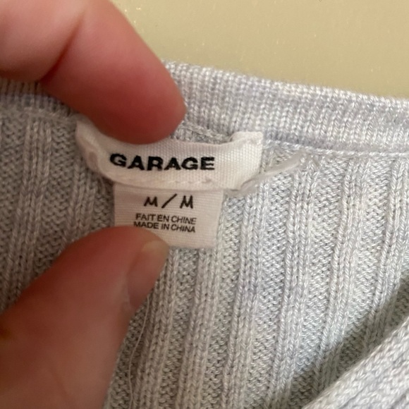 Cutest Garage’s top - Picture 2 of 2